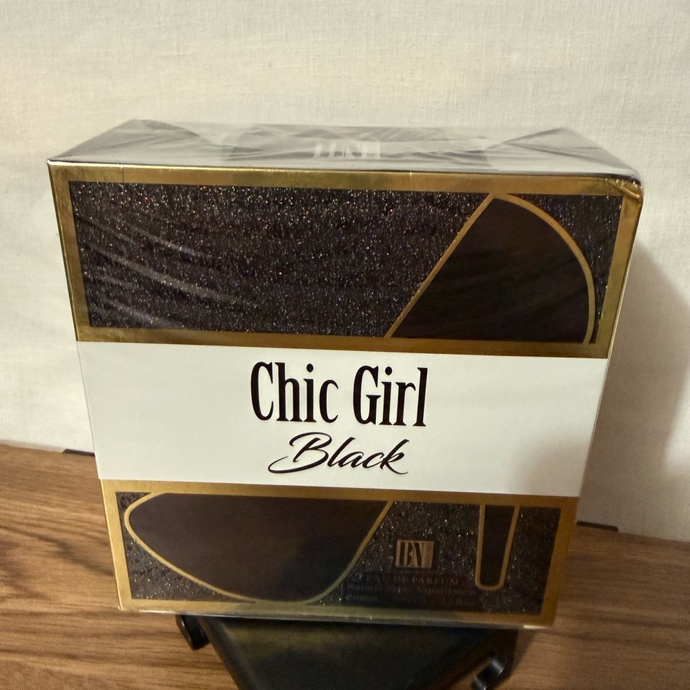 Chic Girl Black Eau De Parfum